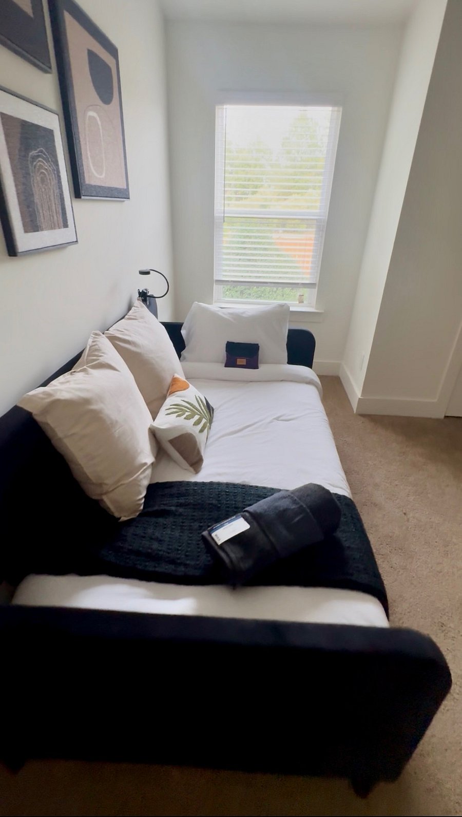 Guest Room 2/ Dedicated Office Space