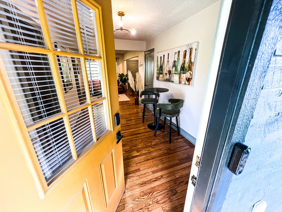 Furnished Finder property 880352_1 photo 57