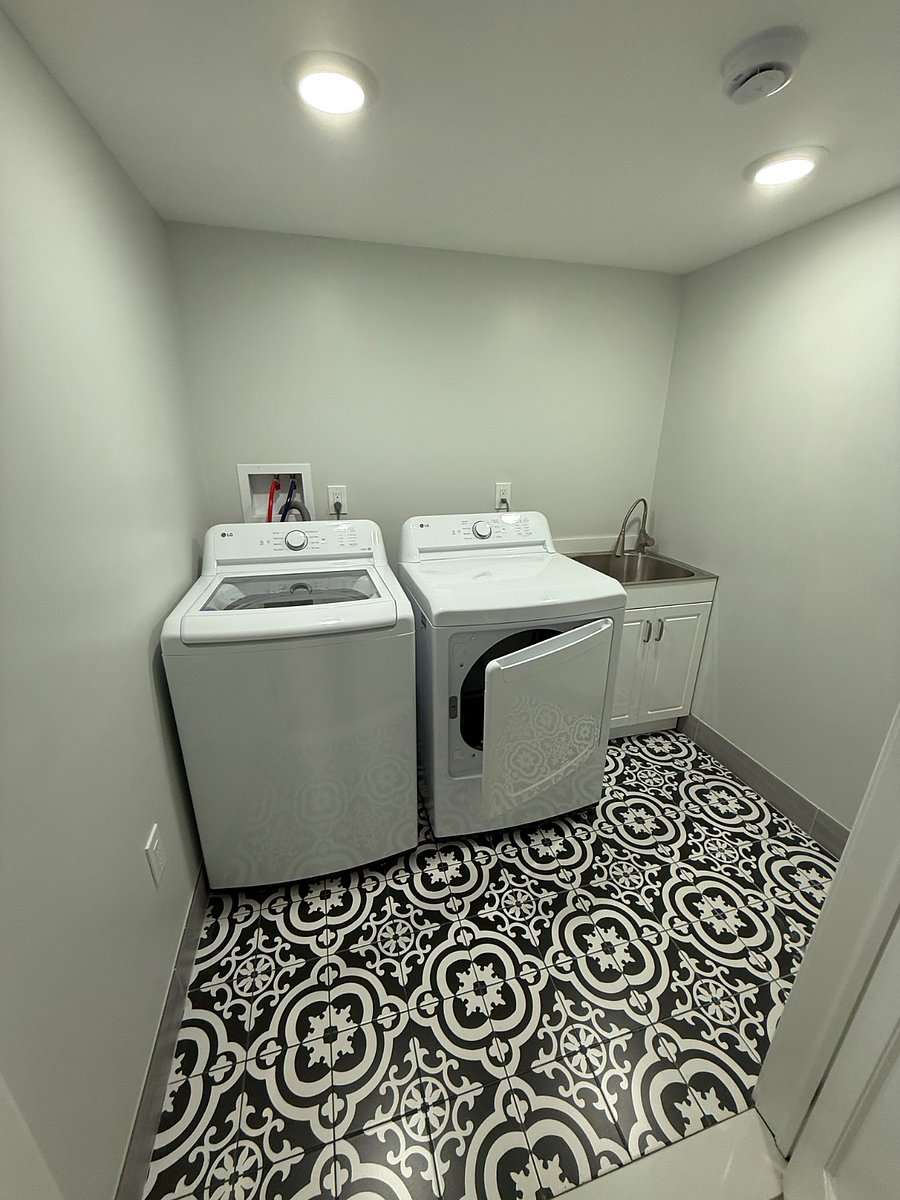 Furnished Finder property 880365_1 photo 12