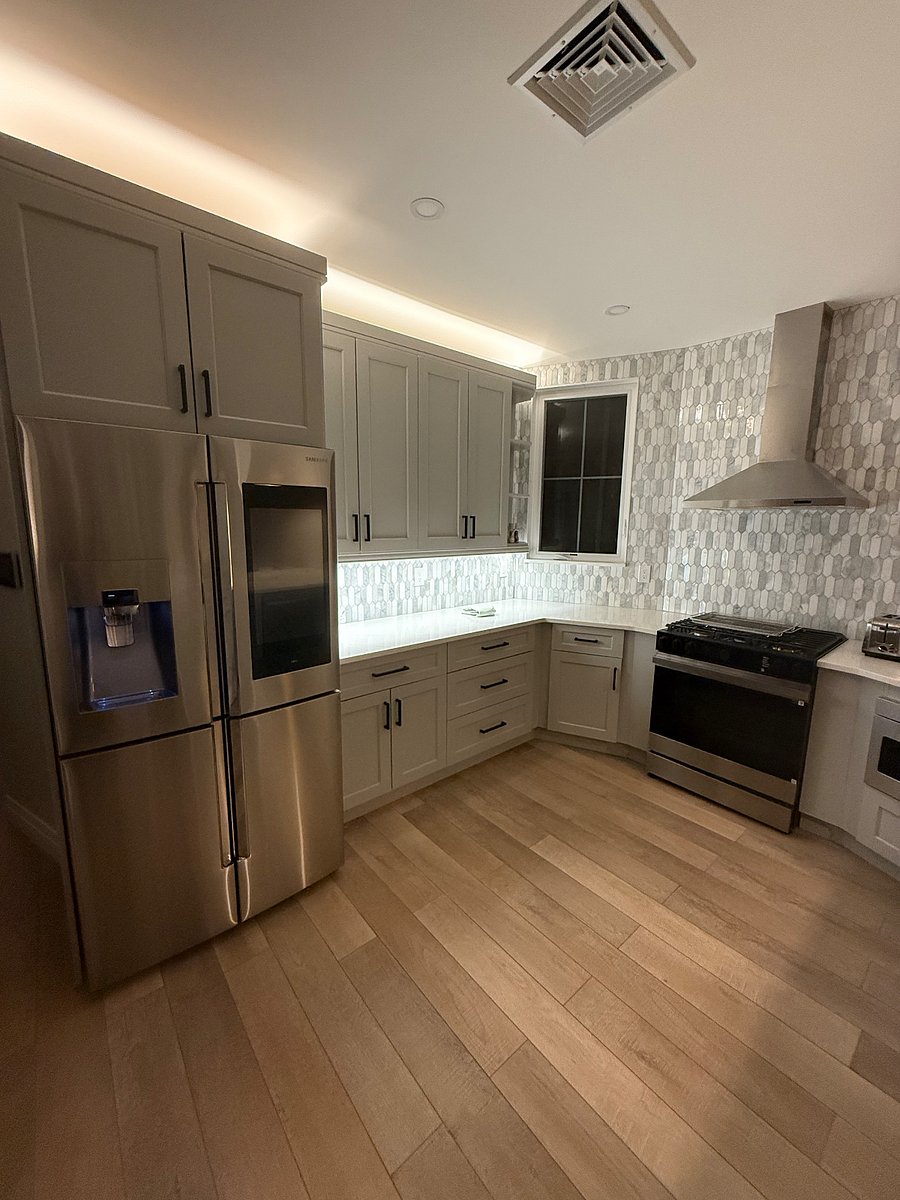 Furnished Finder property 880365_1 photo 17