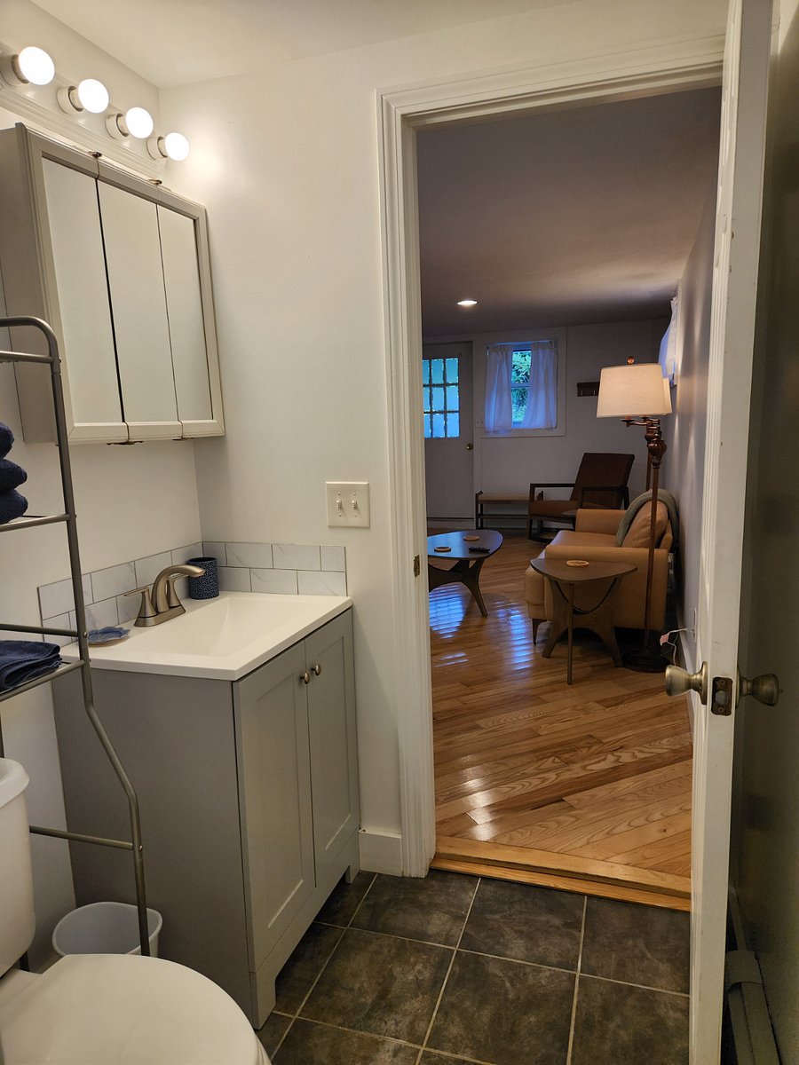 Furnished Finder property 880369_1 photo 8