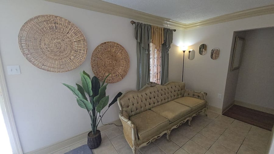 Furnished Finder property 880370_1 photo 3