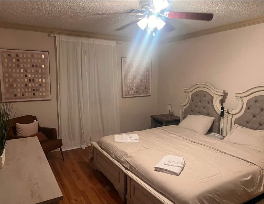 Furnished Finder property 880370_1 photo 6