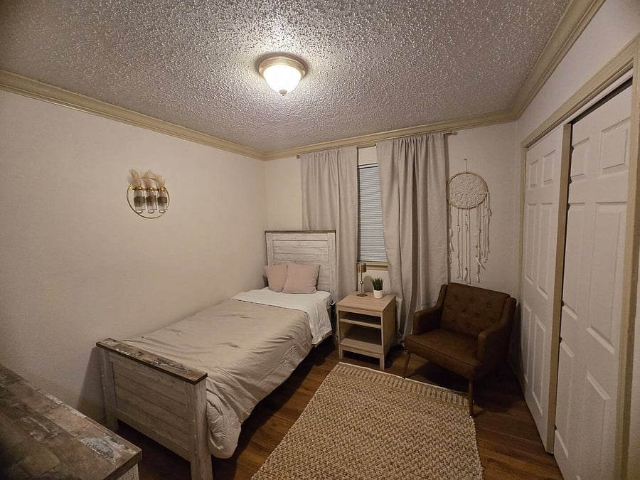 Furnished Finder property 880370_1 photo 12