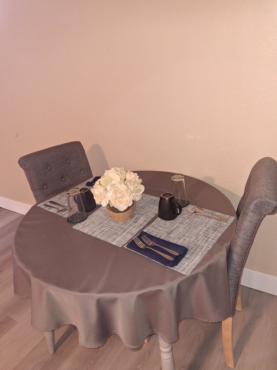 Bon Apetit at your table for (4)!