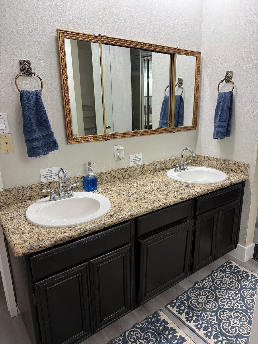 Furnished Finder property 880396_1 photo 11
