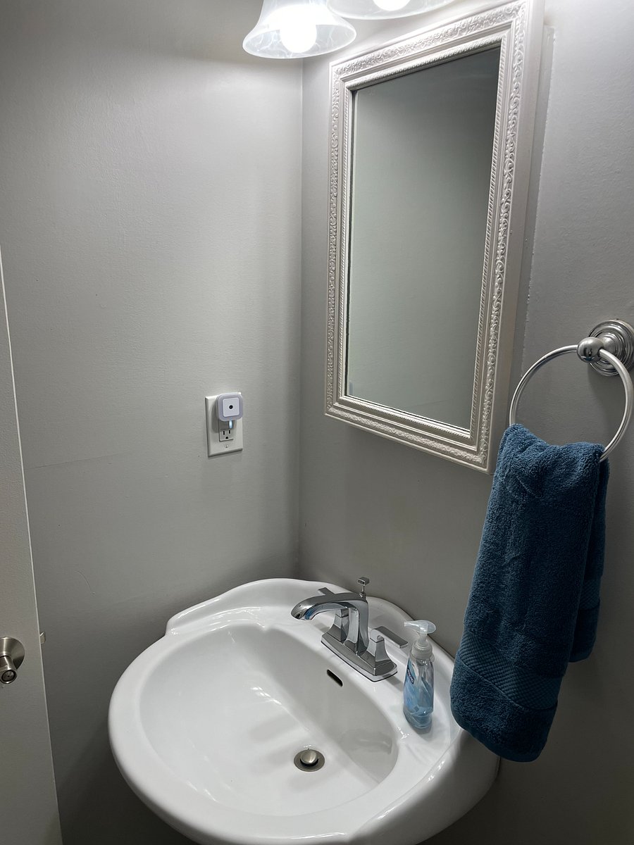 Furnished Finder property 880420_1 photo 32