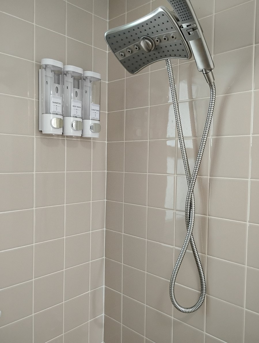 Guest Shower Amenities