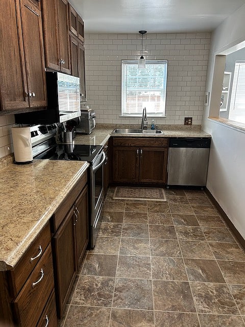 Furnished Finder property 880475_1 photo 4