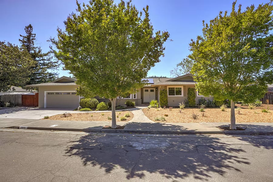 Furnished Finder property 880488_1 photo 30