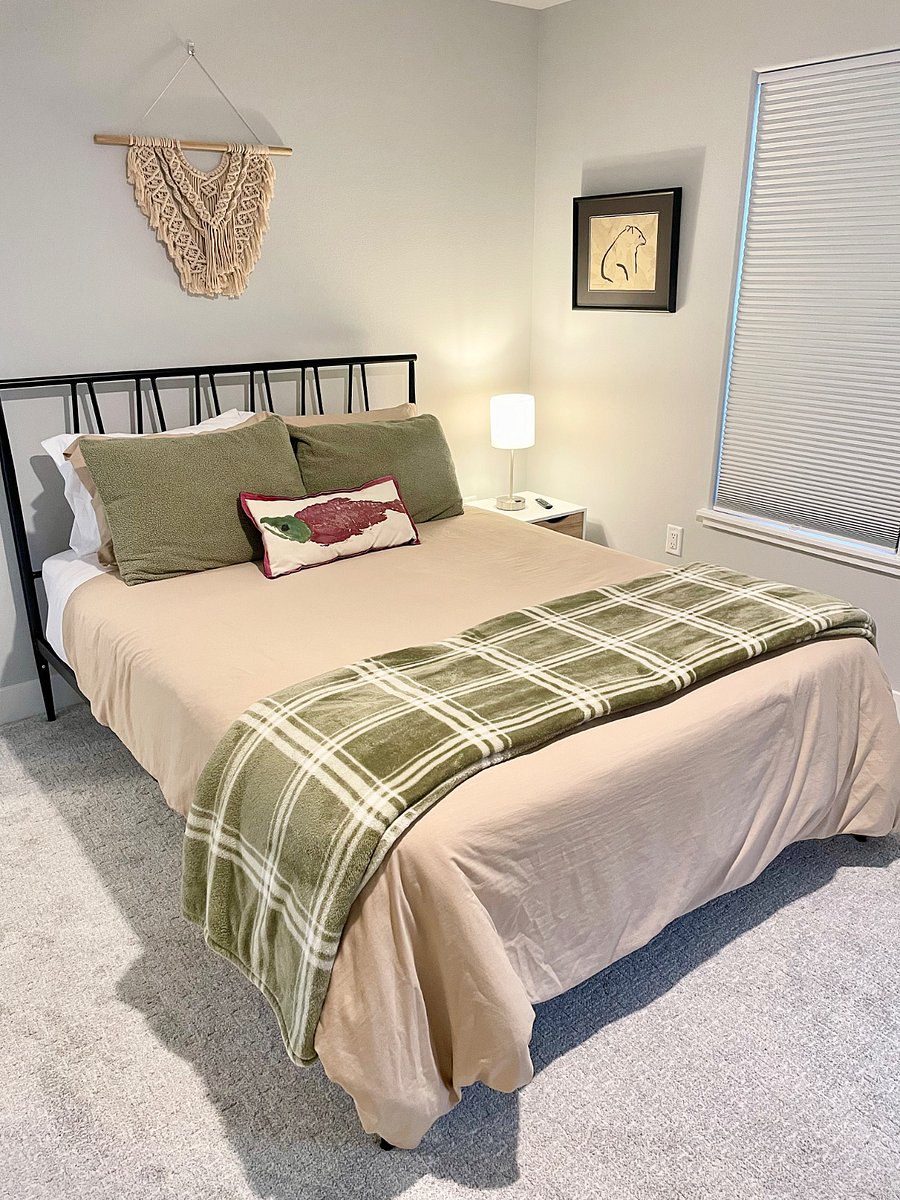 Furnished Finder property 880497_1 photo 20