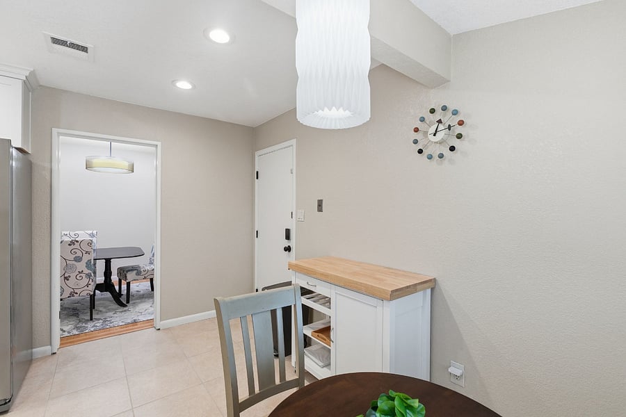 Furnished Finder property 880563_1 photo 7