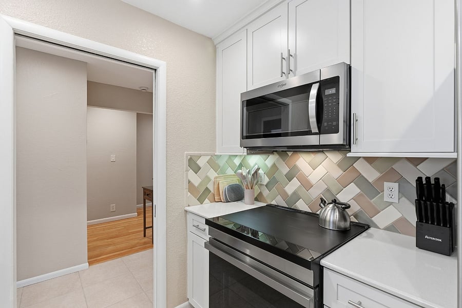 Furnished Finder property 880563_1 photo 10
