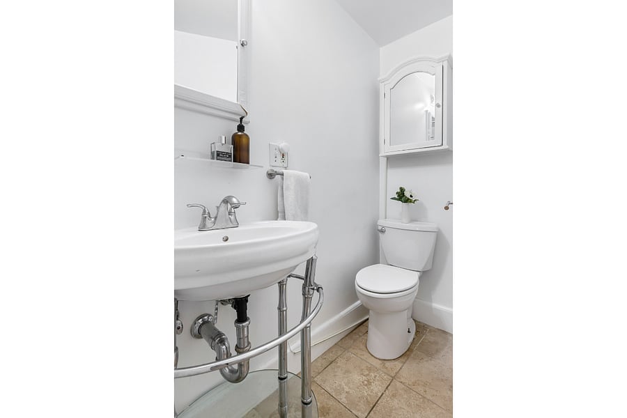 Furnished Finder property 880575_1 photo 9