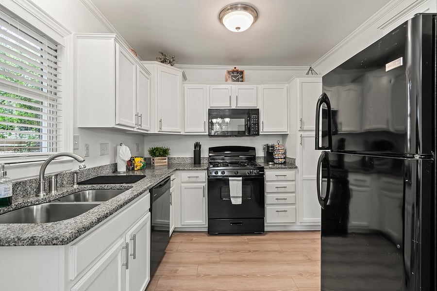 Furnished Finder property 880576_1 photo 3