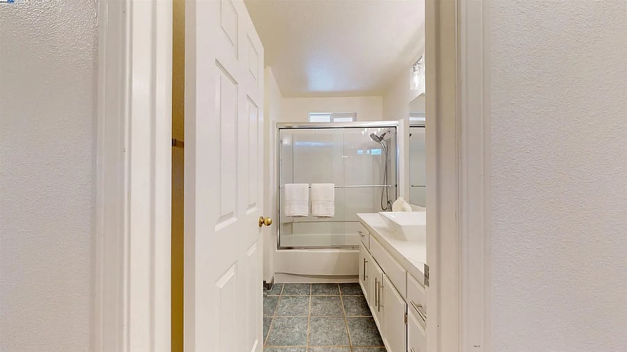 Furnished Finder property 880620_1 photo 3