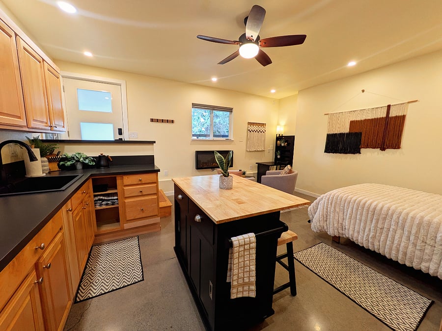 Furnished Finder property 880639_1 photo 3