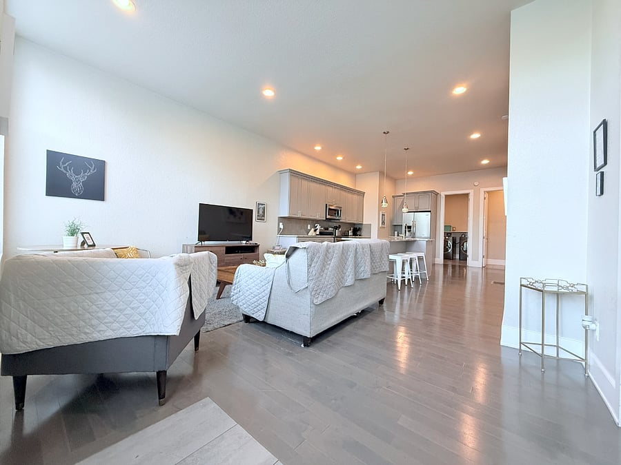 Furnished Finder property 880642_1 photo 3