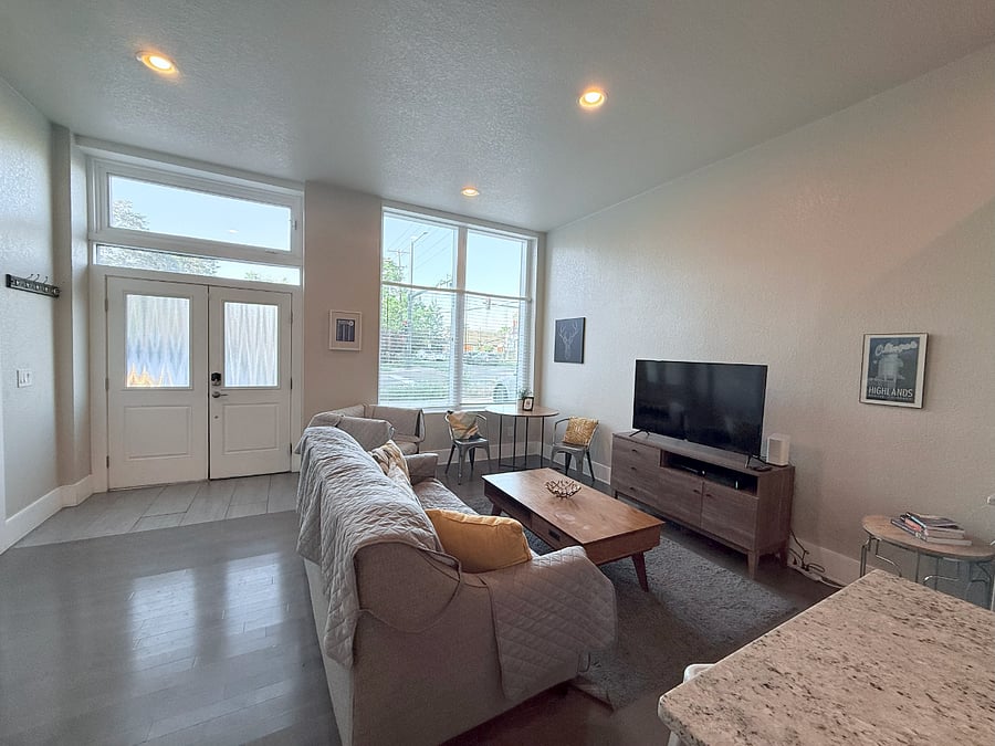 Furnished Finder property 880642_1 photo 5