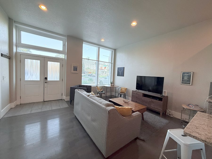 Furnished Finder property 880642_1 photo 8