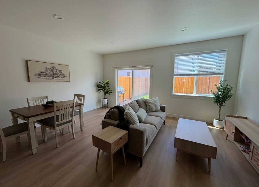 Furnished Finder property 880664_1 photo 4