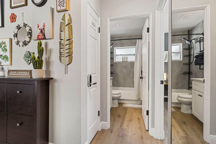 Furnished Finder property 880674_1 photo 10