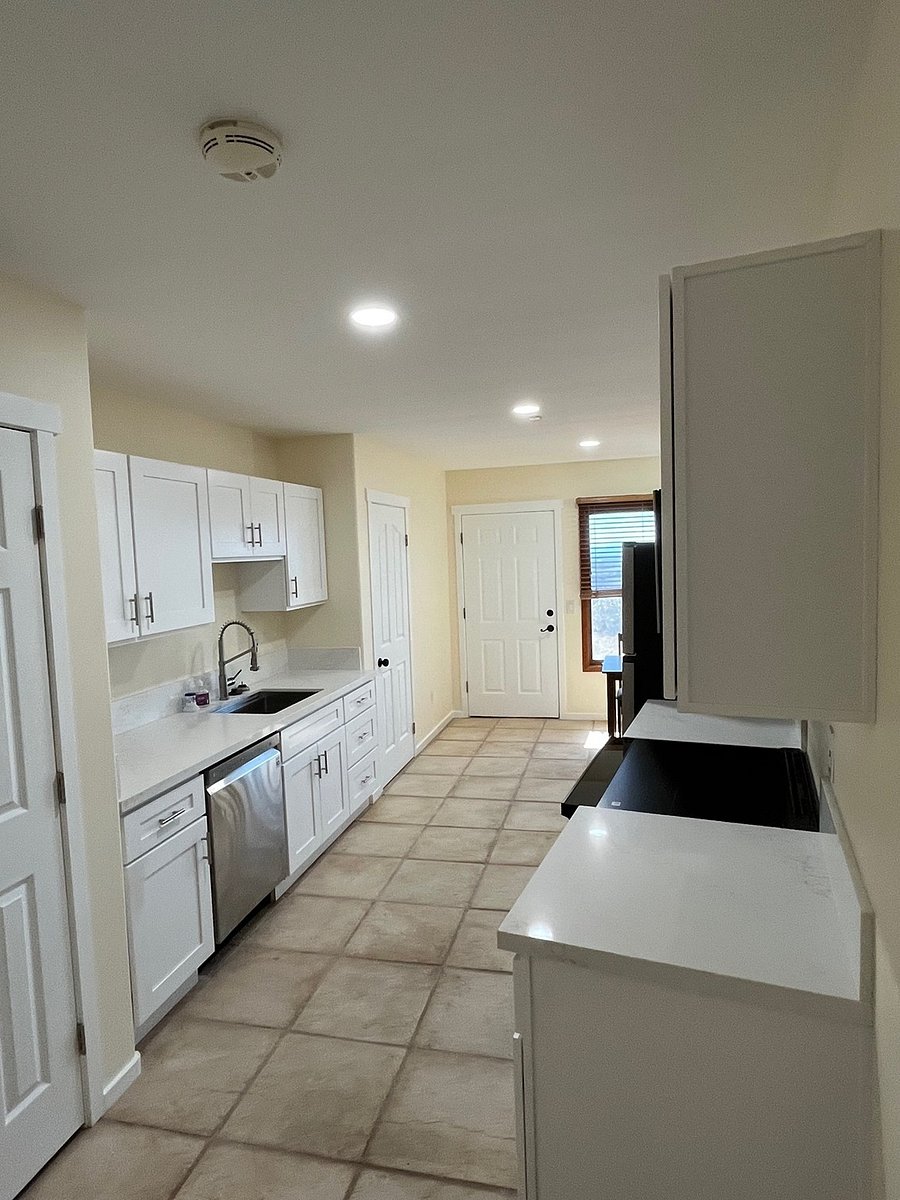 Furnished Finder property 880690_1 photo 3