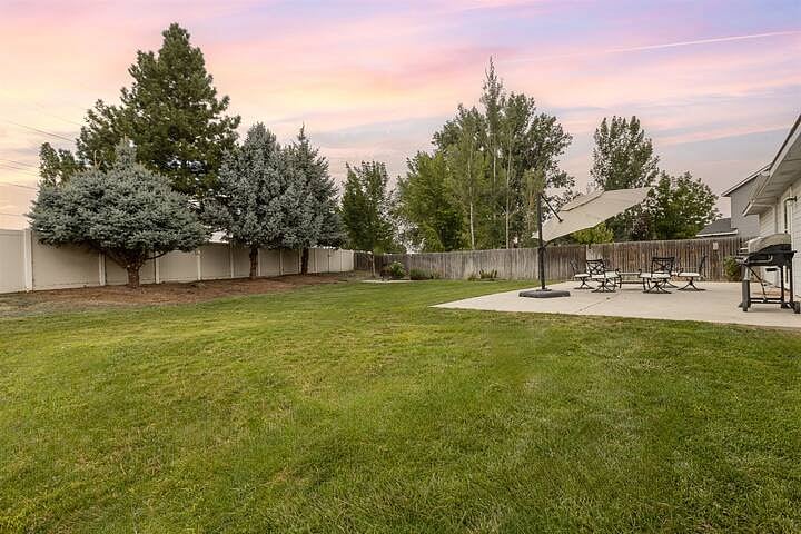 Furnished Finder property 880699_1 photo 22