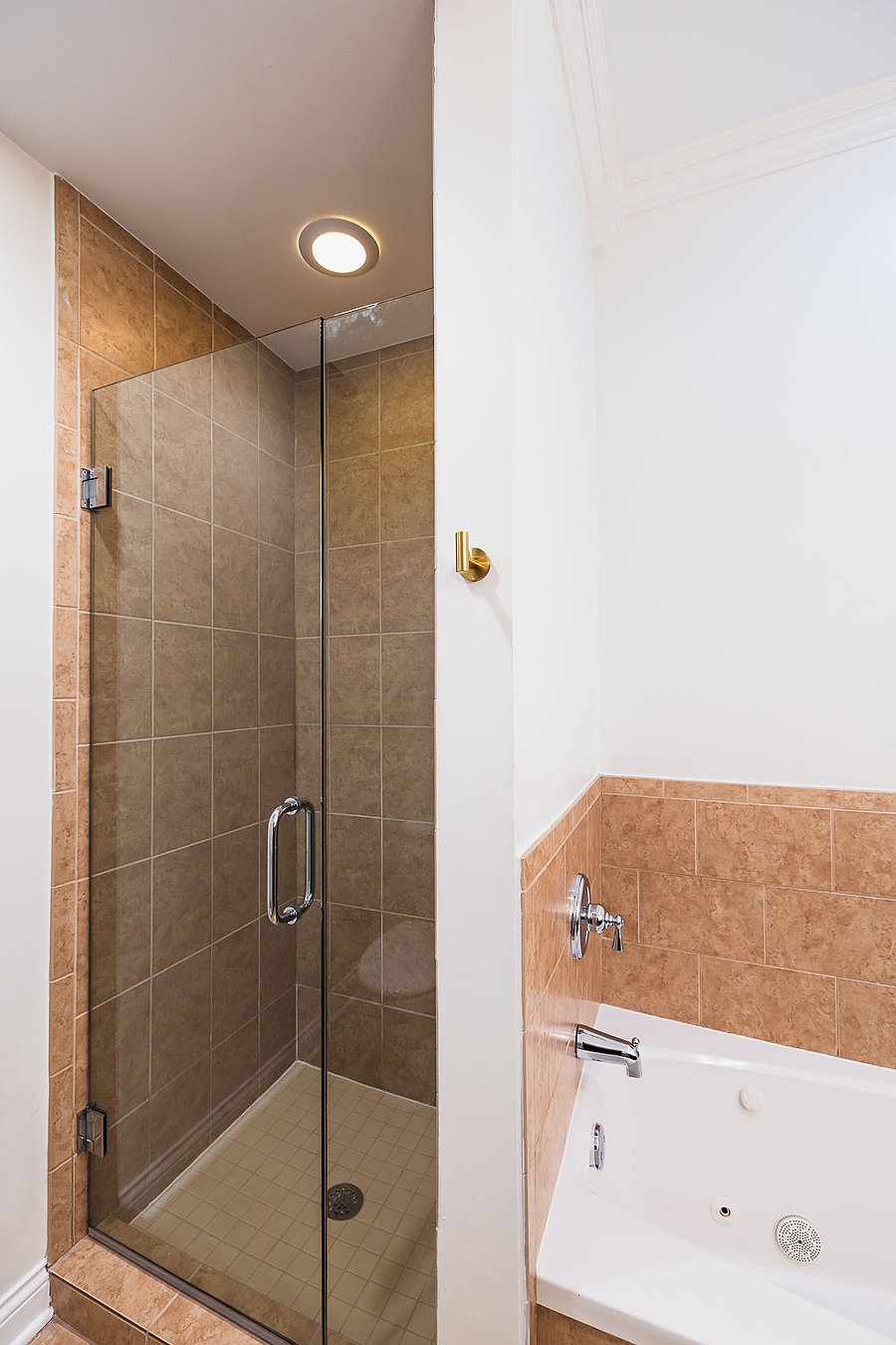 Furnished Finder property 880700_1 photo 5
