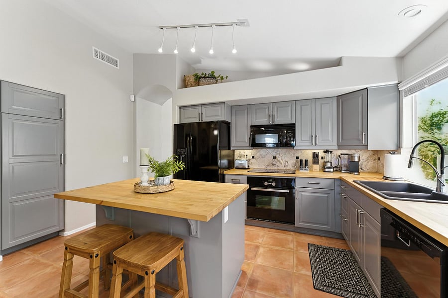 Furnished Finder property 880706_1 photo 8