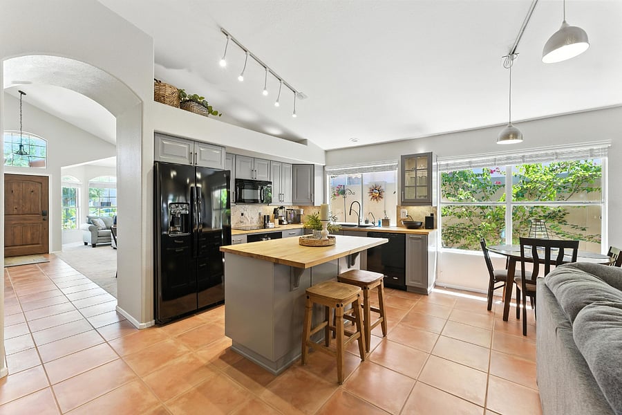 Furnished Finder property 880706_1 photo 6
