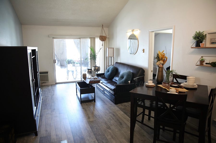 Furnished Finder property 880730_1 photo 3