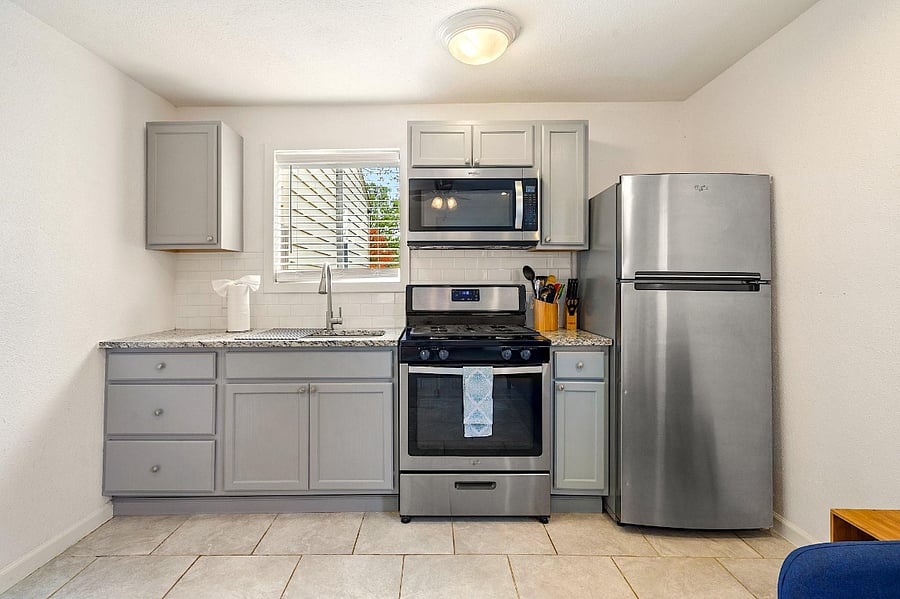 Furnished Finder property 880748_2 photo 3