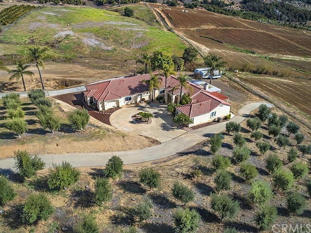 Furnished Finder property 880768_1 photo 6
