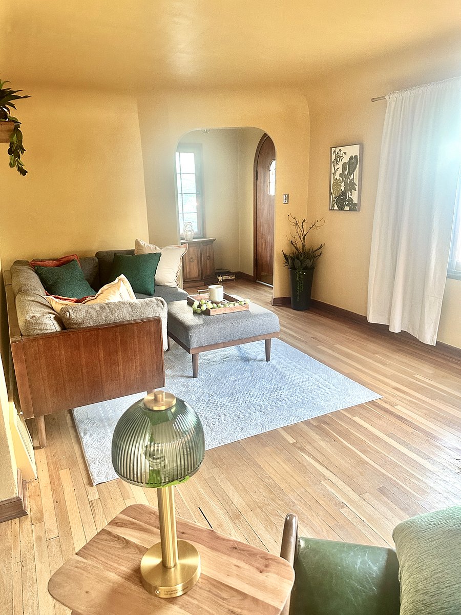 Furnished Finder property 880786_1 photo 3