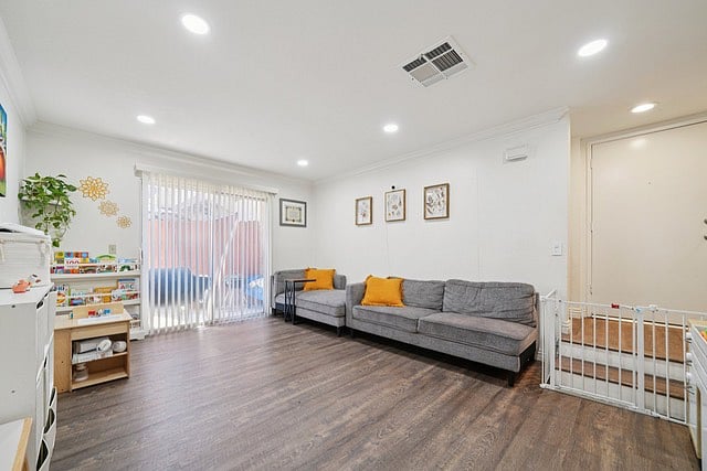 Furnished Finder property 880794_1 photo 7