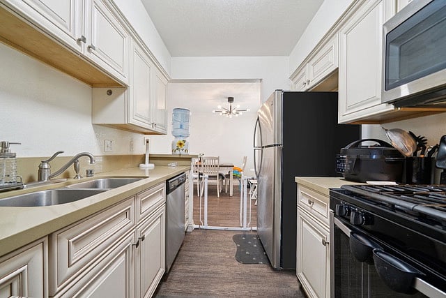 Furnished Finder property 880794_1 photo 9
