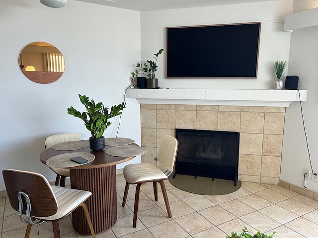 Furnished Finder property 880882_1 photo 4