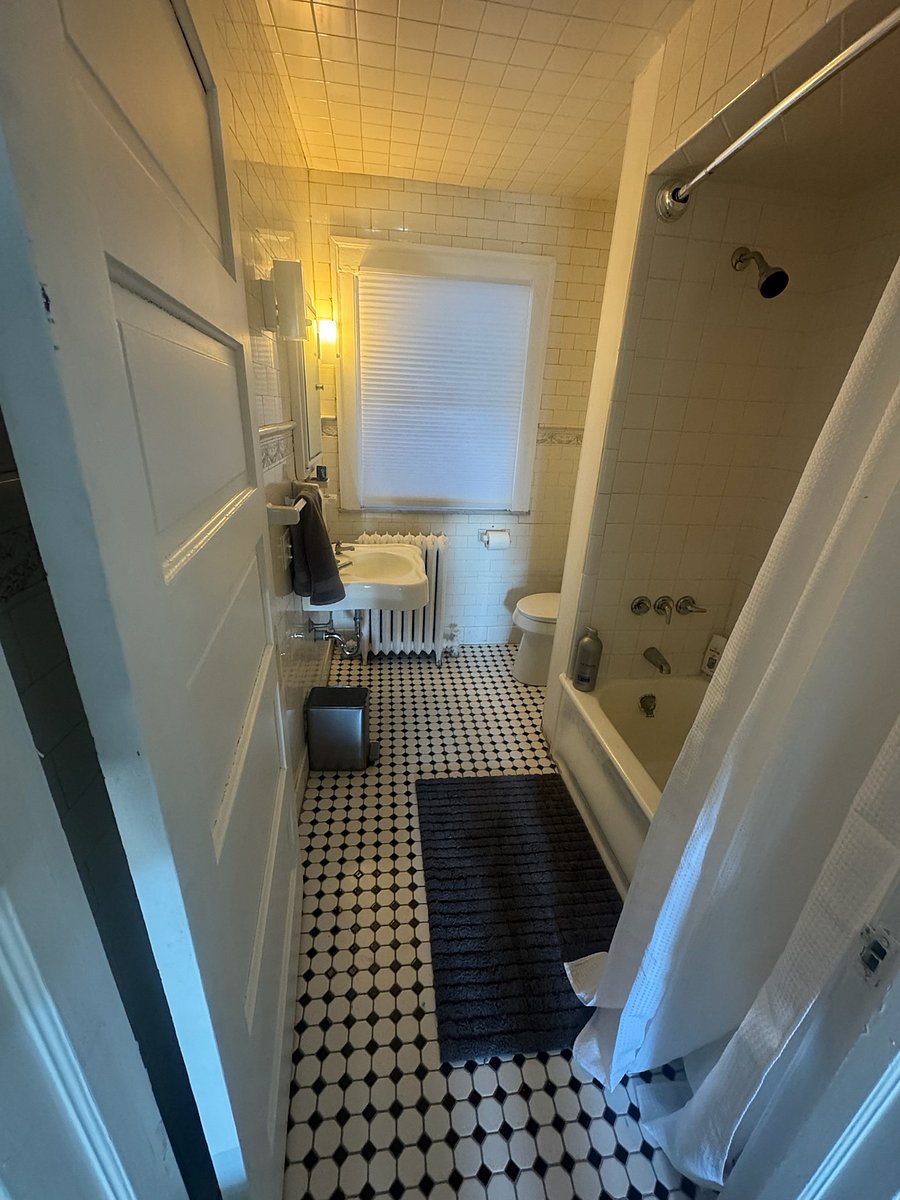 Furnished Finder property 880891_2 photo 28