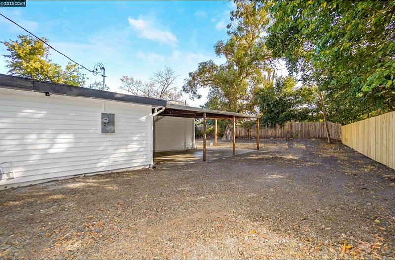 Furnished Finder property 880931_1 photo 14