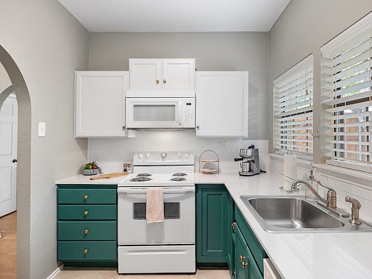 Furnished Finder property 880941_1 photo 7