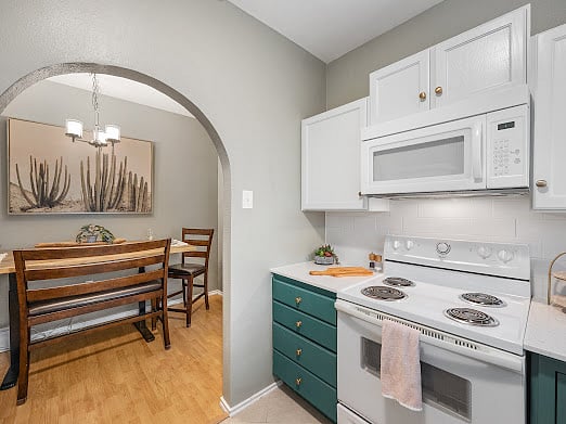Furnished Finder property 880941_1 photo 6