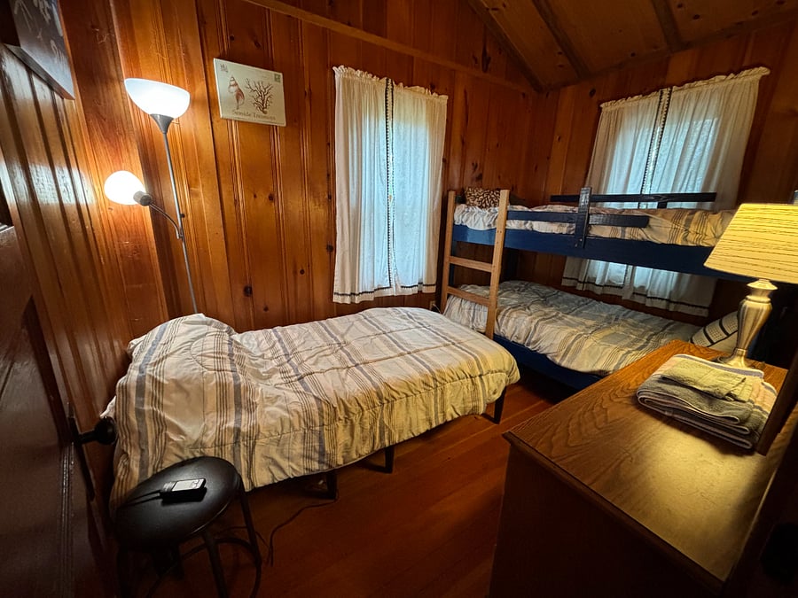 Twin & bunk beds