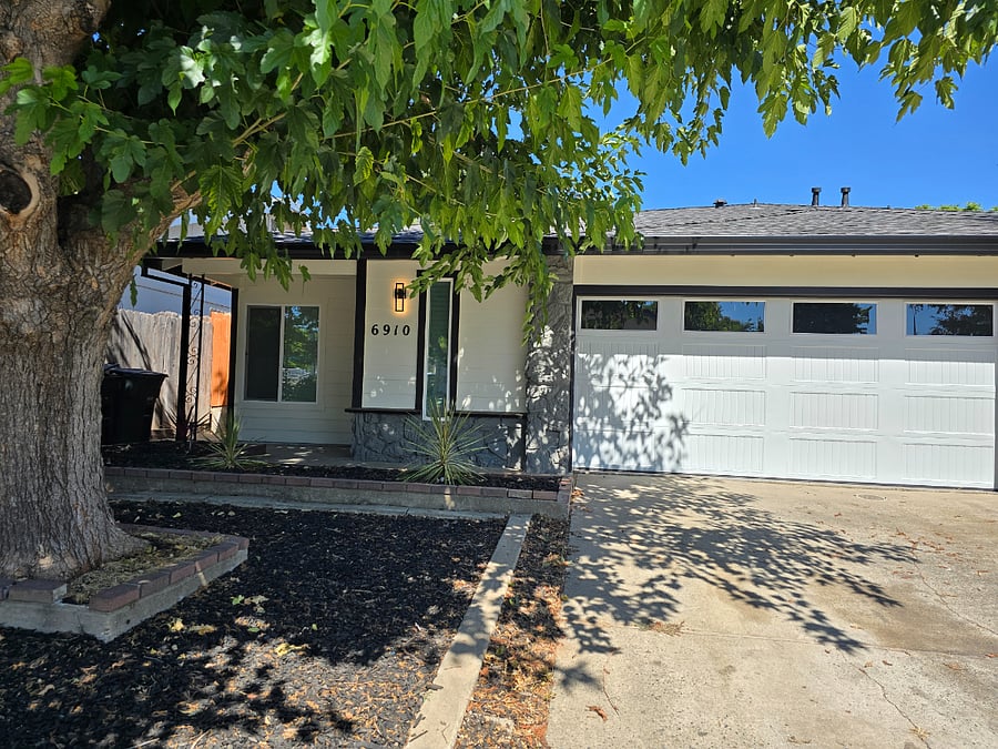 Furnished Finder property 881009_2 photo 11
