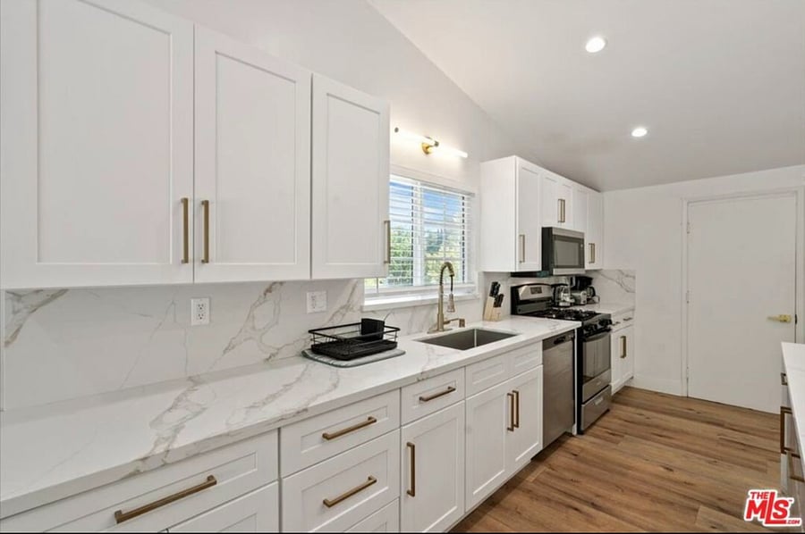 Furnished Finder property 881036_1 photo 11