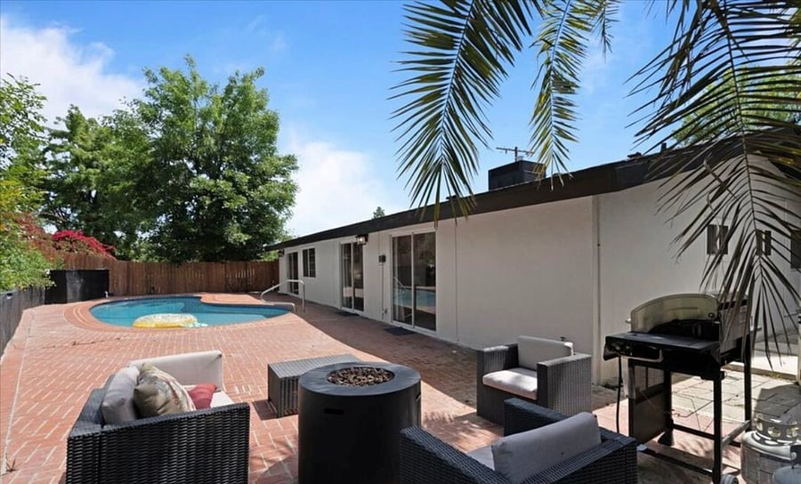 Furnished Finder property 881036_1 photo 35