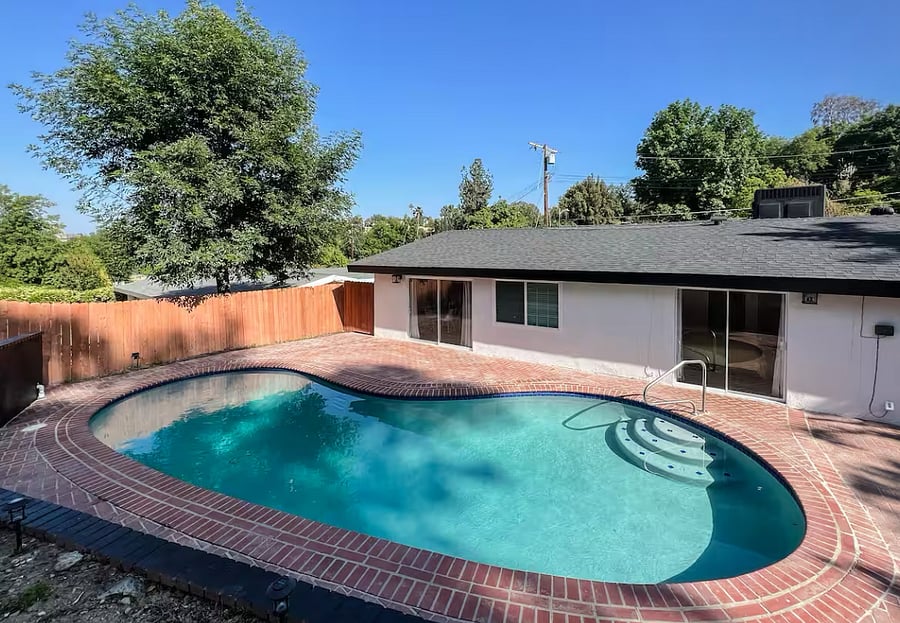Furnished Finder property 881036_1 photo 33