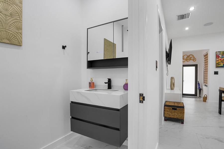 Furnished Finder property 881044_1 photo 9