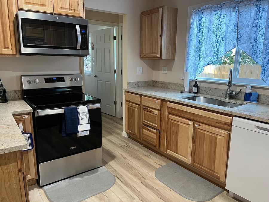 Furnished Finder property 881105_1 photo 9