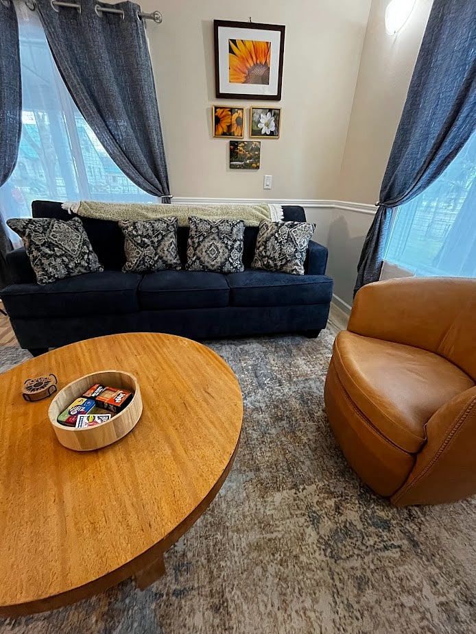 Furnished Finder property 881105_1 photo 3
